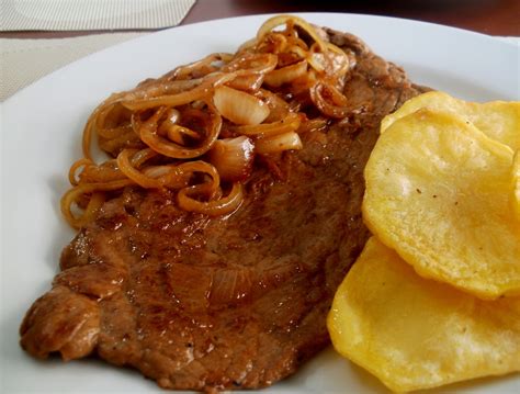 bistec encebollado receta